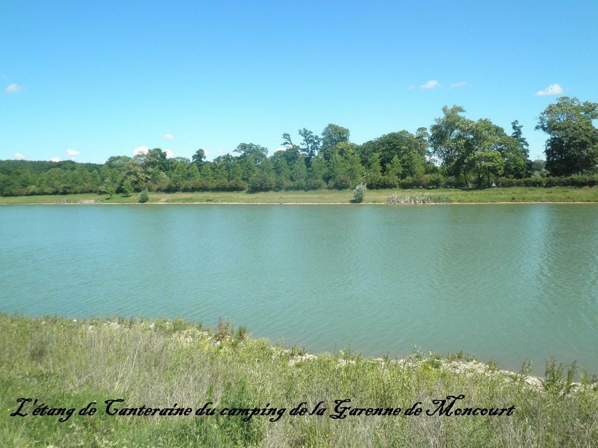 Camping La Garenne De Moncourt رو المظهر الخارجي الصورة